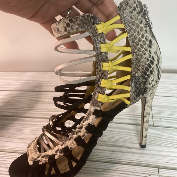 Steve Madden Sleik Sandals size 8 - Picture 7 of 13